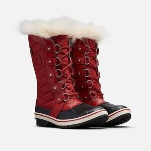 Sorel Tofino II Red Boots Size 9.5